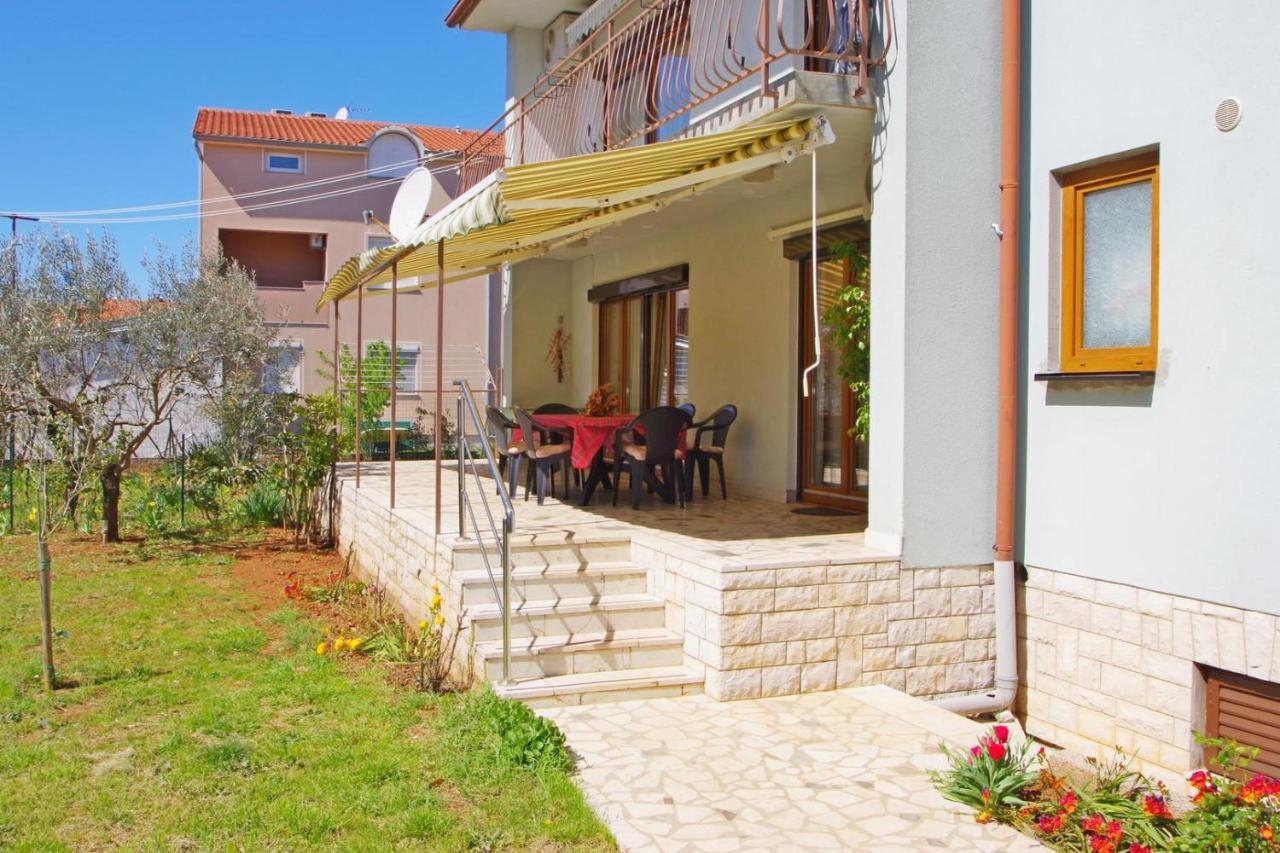 Apartment Ana Пула Екстериор снимка