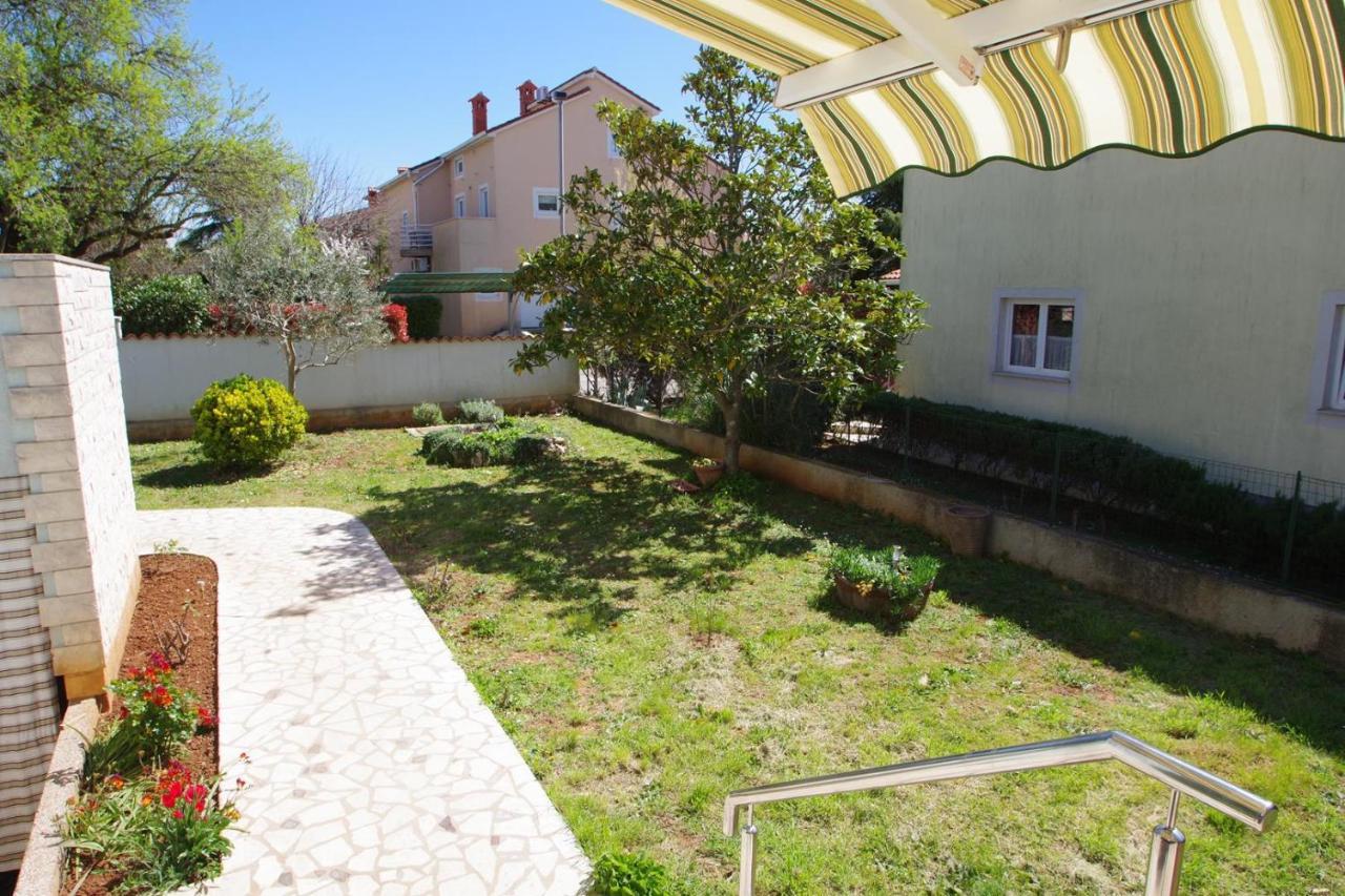 Apartment Ana Пула Екстериор снимка