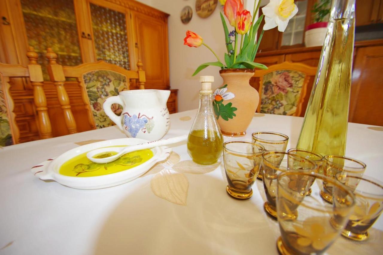 Apartment Ana Пула Екстериор снимка