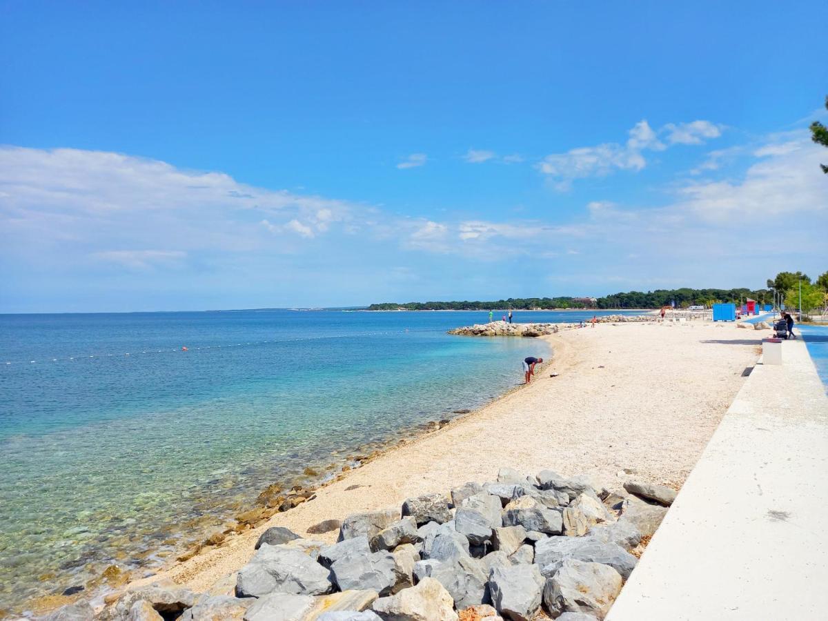 Apartment Ana Пула Екстериор снимка